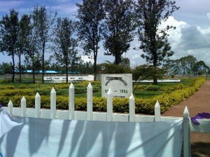 Mass grave Rwanda 80,000 bodies.